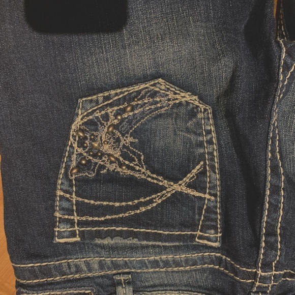 Silvers - Picture 3 of 5